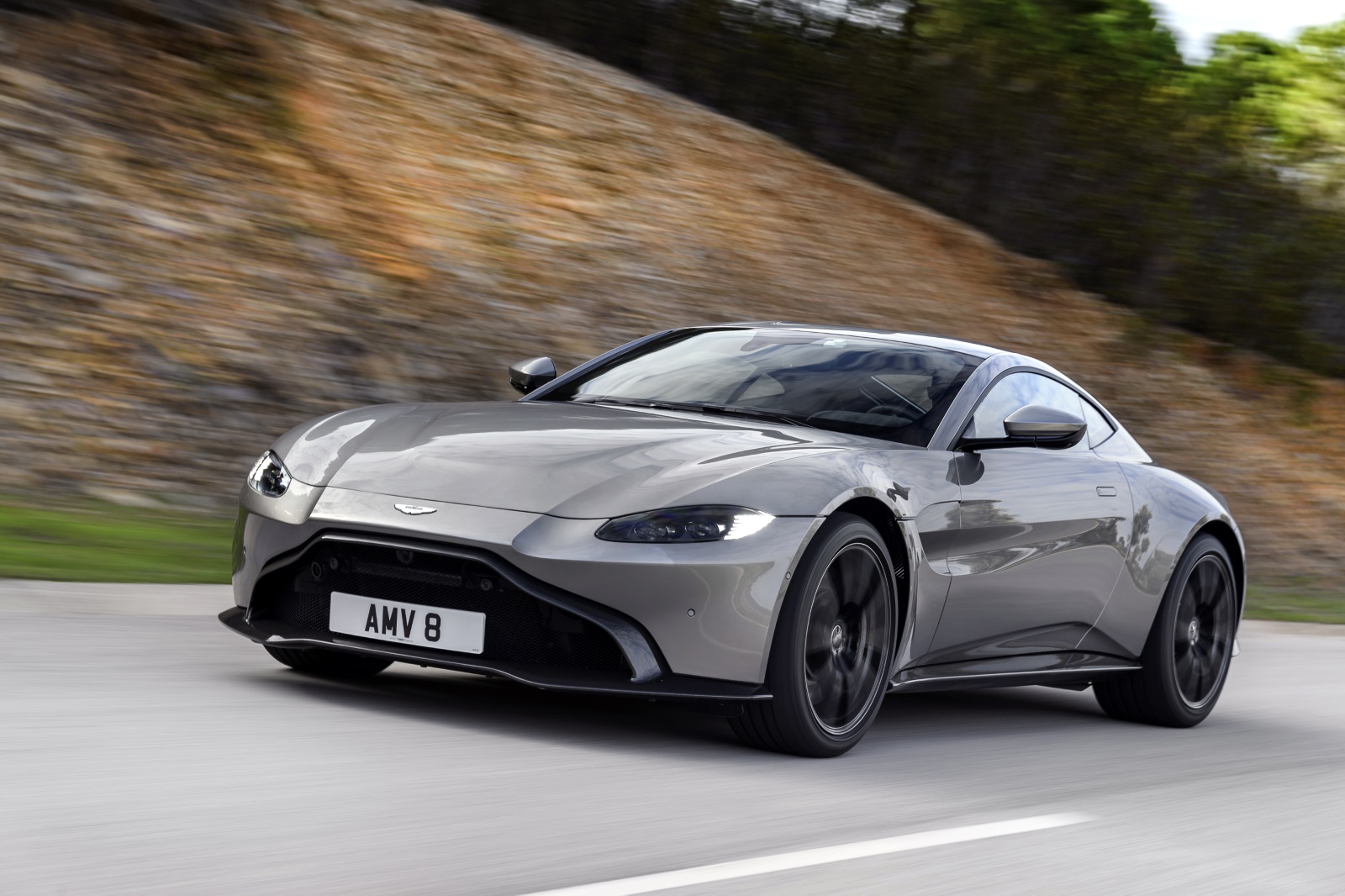 Premium License plate Check Aston Martin Vantage